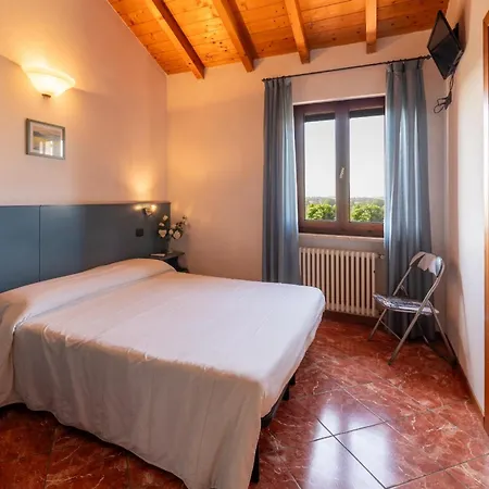 Chesini Rooms Castelnuovo del Garda