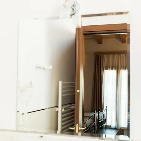 Chesini Rooms * Castelnuovo del Garda